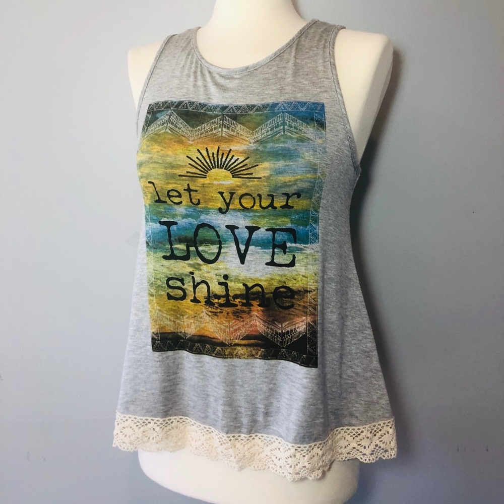 Let your love shine Tank top size woman’s small